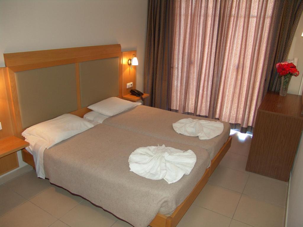 Hermes Hotel Kéfalos Habitación foto